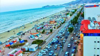 لحظات حاسمة على ساحل أبين.. تدخل سريع ينقذ شابين من الغرق