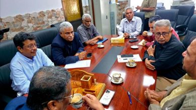 لقاء هام بين مدير عام شركة النفط ووكيل العاصمة عدن ومدير صندوق النظافة