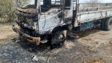 مجهولون يحرقون شاحنة مواطن في المخا