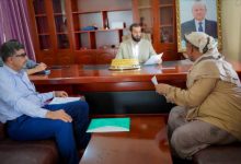 محافظ أبين يلتقي مدير عام مديرية المحفد لبحث أوضاع المديرية واحتياجاتها الخدمية