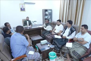 محافظ أبين يناقش مع مدير التخطيط تنفيذ المشاريع الحيوية وتلبية احتياجات المحافظة