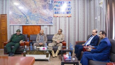 محافظ شبوة يؤكد اهمية تعزيز مبدأ الحيادية في اعمال لجنة التحقيق