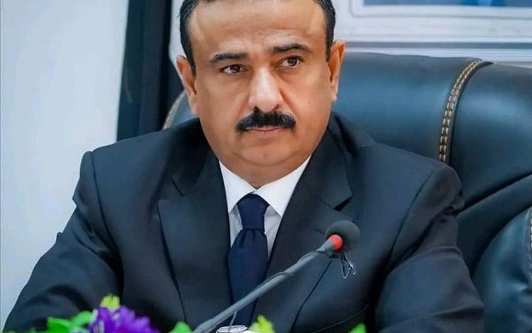 محافظ شبوة يؤكد دعمه لتوجهات قيادتي الدولة والحكومة لاعادة تشغيل القطاعات النفطية وتطوير استثماراتها.