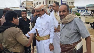 محافظ شبوة يتفقد مدينة عتق ويشدّد على الاستعداد لمواجهة الأمطار الغزيرة