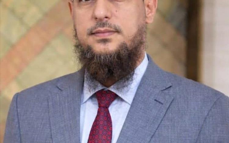 محافظ عدن عبدالرحمن شيخ: توافد الزوار الى عدن من عموم المحافظات يعكس استقرار المدينة.. وأجواء العيد تعود للواجهة