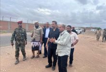 محافظ لحج " الحالمي " يعقد اجتماعاً مع قيادة مؤسسة المياه والصرف الصحي