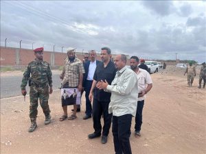 محافظ لحج " الحالمي " يعقد اجتماعاً مع قيادة مؤسسة المياه والصرف الصحي