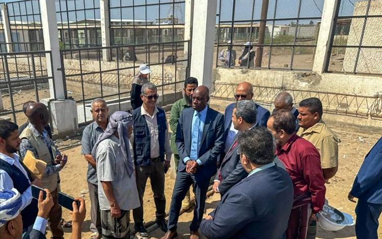 محافظ لحج الحالمي ووكيل وزارة الزراعة ووفد من منظمة الاغذية والزراعة الفاو يطلعون على مشاريع تنموية زراعية بالمحافظة