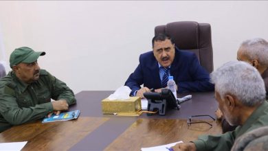 مدير أمن عدن يترأس اجتماعًا موسعًا لمدراء مراكز الشرطة ويشدد على تصعيد الحملات الأمنية وضبط الظواهر الخطرة.