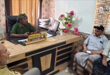 مدير الصحة بالمهرة يتفقد الانضباط الوظيفي بمستشفى الغيضة ومركز الغسيل الكلوي عقب إجازة عيد الفطر