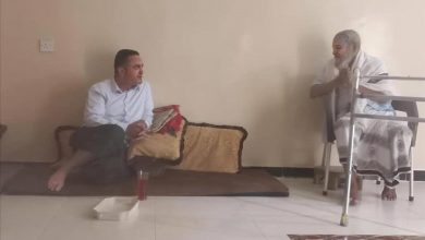 مدير عام ردفان يزور المناضل أحمد جبر ناشر في الحبيلين