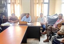 مدير عام سرار يافع يقر خطة المائة يوم ويُوجه بتسهيل الطرق المتضررة