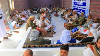 مشائخ ووجهاء خمس محافظات يدينون الجريمة الإرهابية التي استهدفت القيادي الروحاني ومرافقيه بمأرب