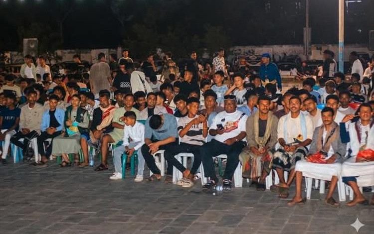 مهرجان "امعيد في تهامة".. محتوى فني تراثي متنوع يجذب مئات الآلاف من زوار الحديدة