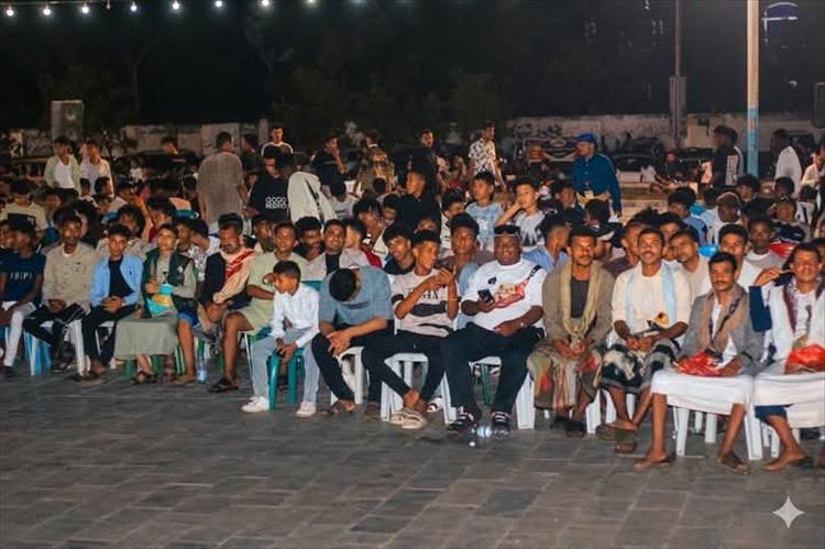 مهرجان "امعيد في تهامة".. محتوى فني تراثي متنوع يجذب مئات الآلاف من زوار الحديدة