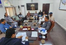 نائب مدير عام الاتصالات السلكية وللاسلكية بساحل حضرموت يترأس اجتماعاً طارئاً لمواجهة تداعيات المنخفض الجوي