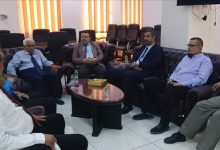 نائب وزير الخدمة المدنية يتفقد الانضباط الوظيفي في المؤسسة العامة للتأمينات الاجتماعية وبنك التسليف التعاوني الزراعي كاك بنك