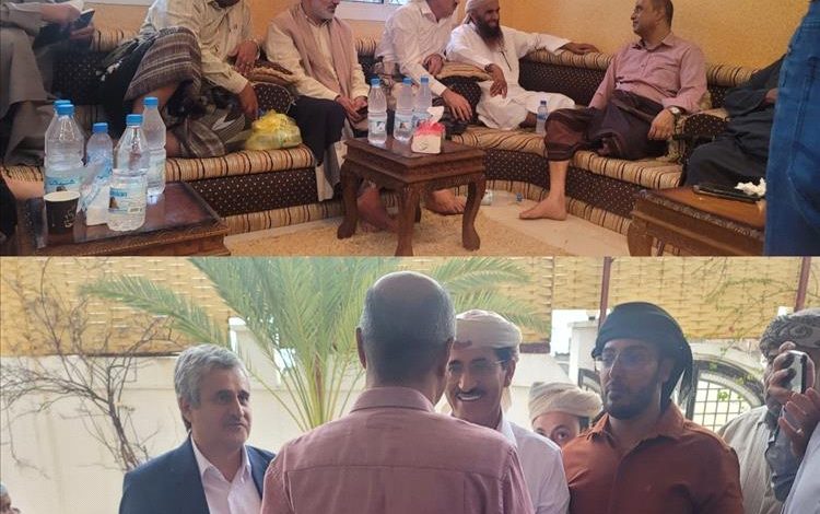 وزير الدفاع ووكيل وزارة الداخلية وشخصيات عسكرية واجتماعية يشاركون رئيس الوزراء السابق بن بريك افراحه بعرس نجل أخيه