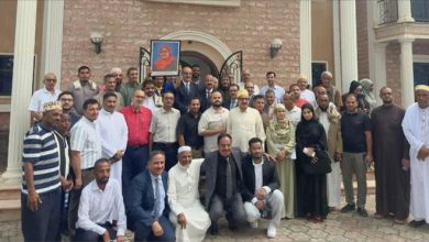 وزير النقل يزور سفارة بلادنا في تنزانيا ويناقش مع الجالية سبل تعزيز خدمات النقل