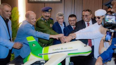 وصول أولى طائرات “طيران عدن” إلى عدن وسط استقبال رسمي يعكس انطلاقة جديدة لقطاع النقل الجوي