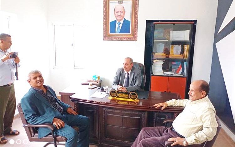 وكيل أول محافظة تعز يطّلع على مستوى الانضباط الوظيفي عقب إجازة عيد الفطر