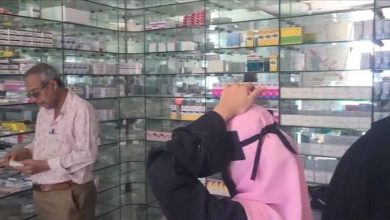 إغلاق صيدلية تبيع أدوية مجانية للمرضى في مديرية الشيخ عثمان بعدن
