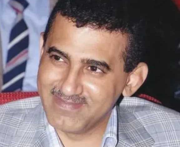 إيران تخنق العالم من مضيقين