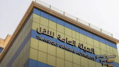 إيقاف أحد سائقي تطبيقات التوصيل عن العمل لتدني مستوى النظافة داخل سيارته