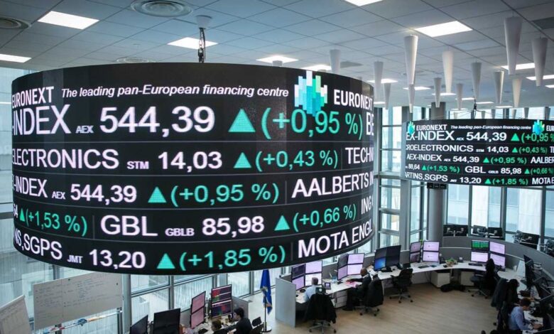 الأسواق العالمية ترتفع بدعم آمال محادثات إيران وأمريكا