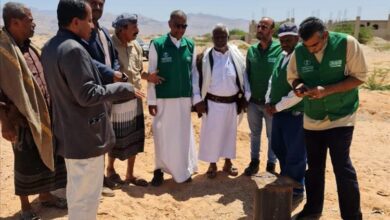 البرنامج السعودي للتنمية وإعمار اليمن يزور ميفعة ويعتمد مشروع مدرسة ومنظومة طاقة شمسية لمياه جول الريدة