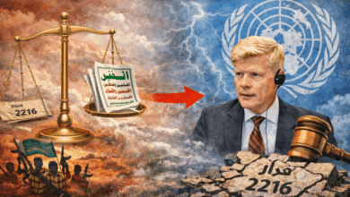 الحكومة اليمنية تهاجم خطاب المبعوث الأممي… وتتهمه بمنح الحوثيين غطاءً سياسياً يخالف قرارات مجلس الأمن وتشويه المرجعية الدولية