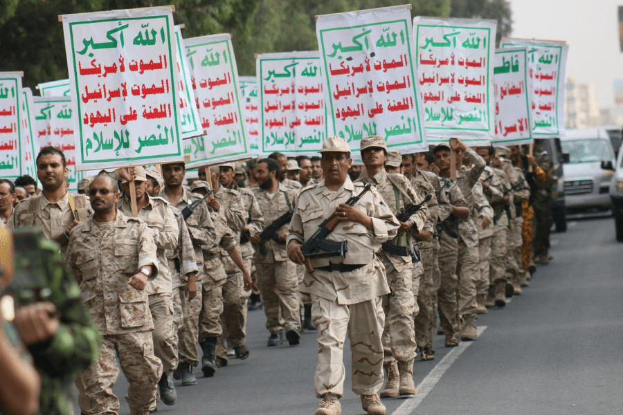  الحوثيون يستولون على أكثر من ألف مؤسسة حكومية وأهلية وممتلكات خاصة ونهب ما يزيد على 87 مليار ريال سنويًا من إحدى المحافظات