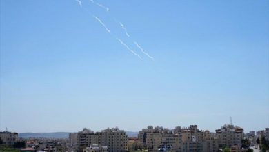 الدفاعات الإسرائيلية تعترض صاروخًا أُطلق من اليمن وصفارات الإنذار تدوي جنوب البلاد