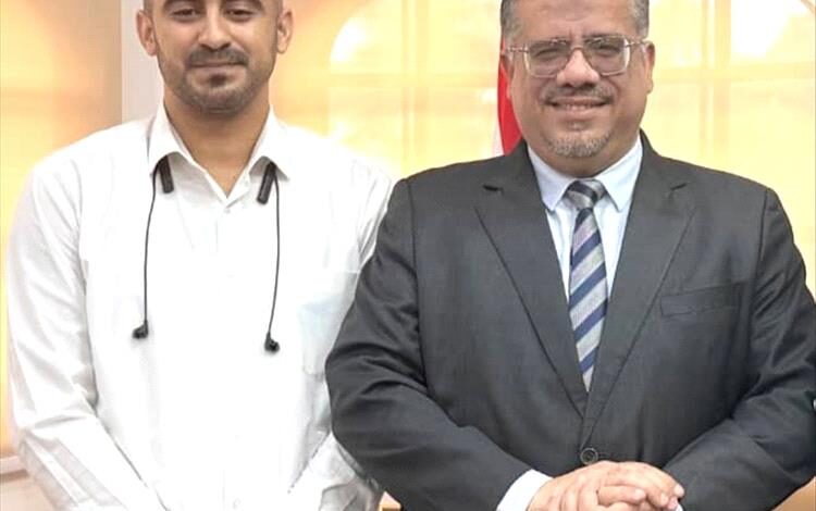 السفير "باحميد" يلتقي رئيس نادي البن اليمني ويؤكد أهمية تعزيز حضور القطاع في الفعاليات الدولية