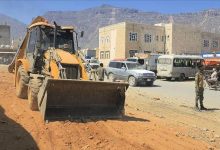 السقطري ينفذ حملة ميدانية لإزالة أسواق بيع الأسماك من الشوارع العامة بمديرية حديبوه