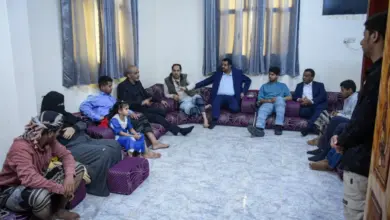 الصبيحي يؤدي واجب العزاء في منزل الشهيد ”الشاعر” بعدن ويشدد على سرعة تقديم الجناة للعدالة