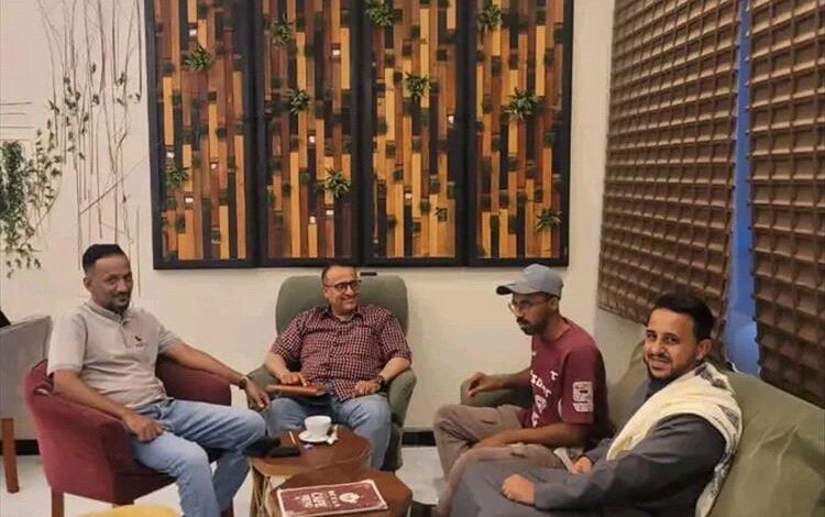 الصهيبي يلتقي الشيخ الحضرمي في عدن لبحث تعزيز التنسيق وآليات العمل المشترك