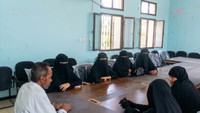 القائم بأعمال مدير تربية خنفر يناقش مع مديرات المدارس سبل معالجة أوضاع المتطوعين والمتطوعات