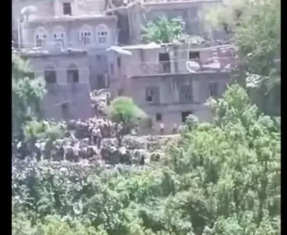 القبض على ‘‘الخال’’ الذي اعتدى على منزل ‘‘ابن شقيقته’’ ليلة زفافه بسبب ‘‘موكب المعازيم المفاجئ’’