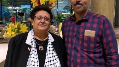 المناضلة فائقة السيد تصل عدن لوداع وتشييع مرافقها الخاص لقمان سعيد