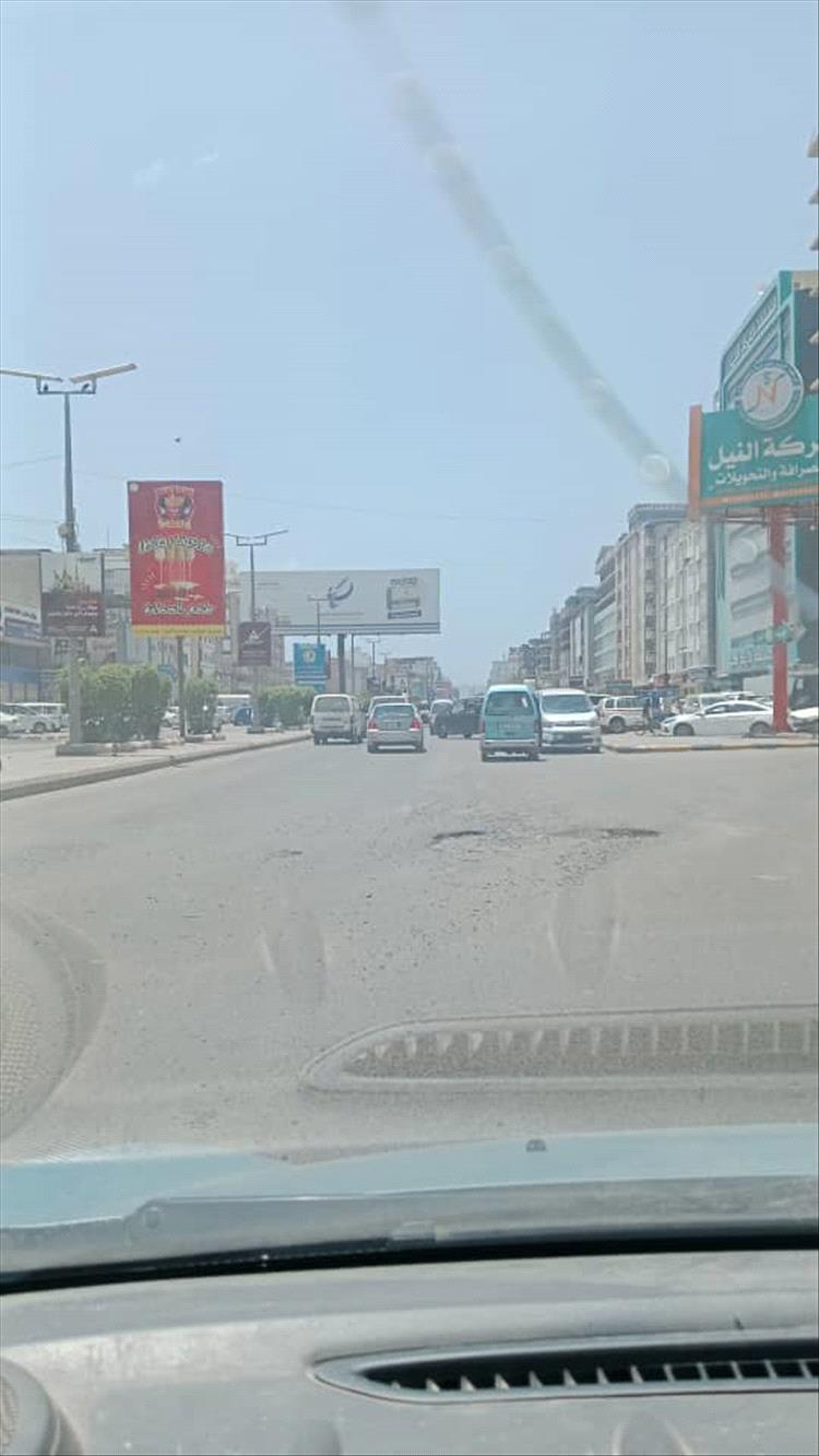 انفراجة في أزمة الصرف بشارع التسعين.. معالجة طفح المجاري بعد تدخل سريع