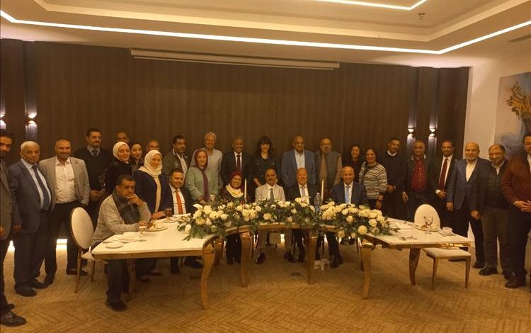 بحفل رسمي تكريم وتوديع مدير الخطوط الجوية اليمنية بمنطقة القاهرة