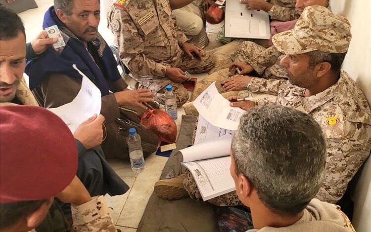 بعد رفض عملها في سيئون.. الشيخ القانص يستقبل لجنة وزارة الدفاع ومنتسبي اللواء 37 مدرع