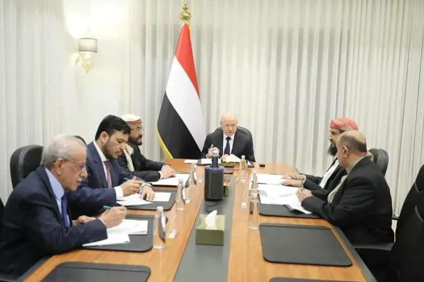 بينهم امرأة.. مناشدة عاجلة لرئيس مجلس القيادة لإنقاذ 11 يمنيًا في السجون العراقية