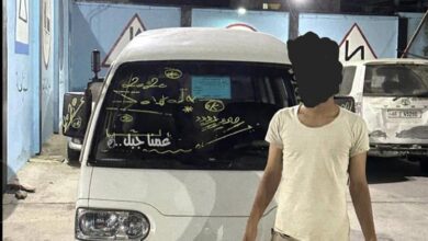 تحرك سريع في المعلا.. ضبط باص متهور بعد مخالفات خطيرة في الشارع الرئيسي