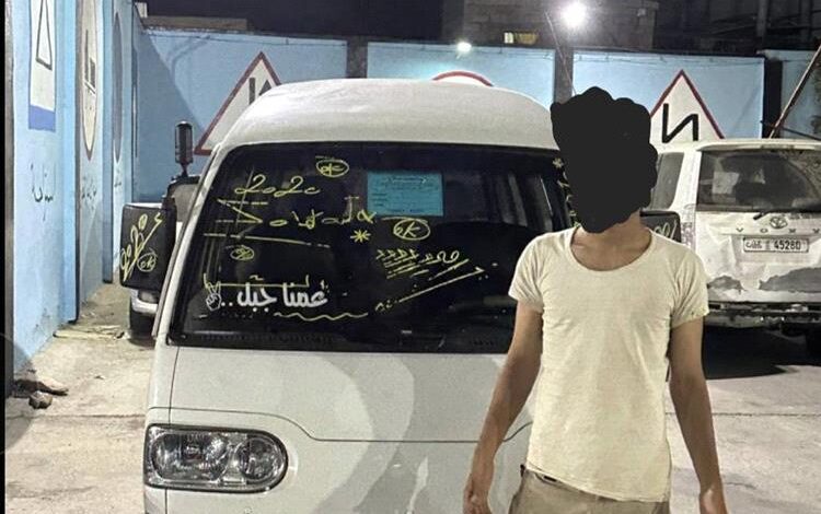 تحرك سريع في المعلا.. ضبط باص متهور بعد مخالفات خطيرة في الشارع الرئيسي