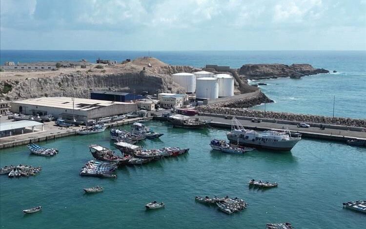 توجيهات رئاسية بإعادة تشغيل ميناء نشطون في المهرة
