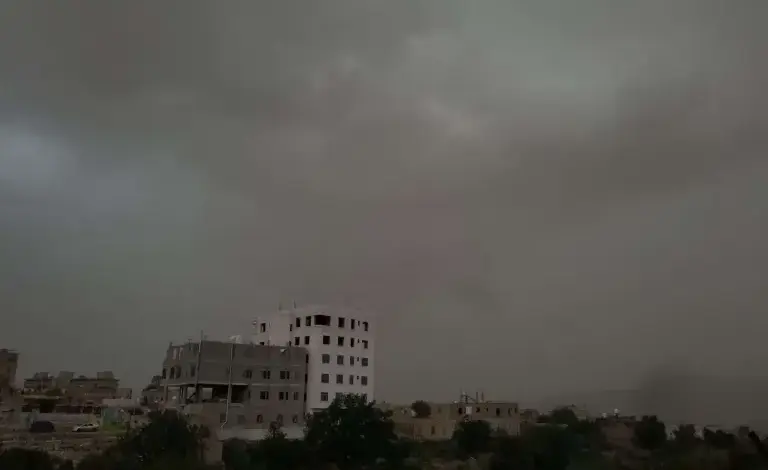 توقعات بهطول أمطار رعدية متفاوتة ومتفرقة خلال الساعات المقبلة