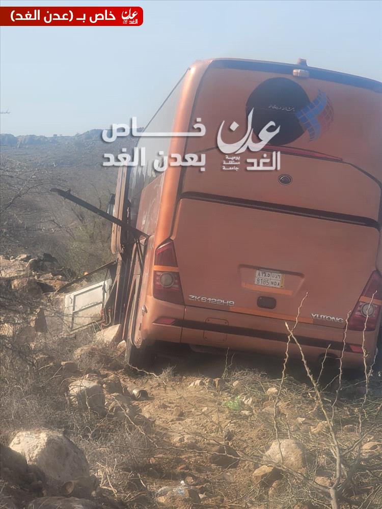 حادث لحافلة ركاب في أبين أثناء توجهها إلى عدن