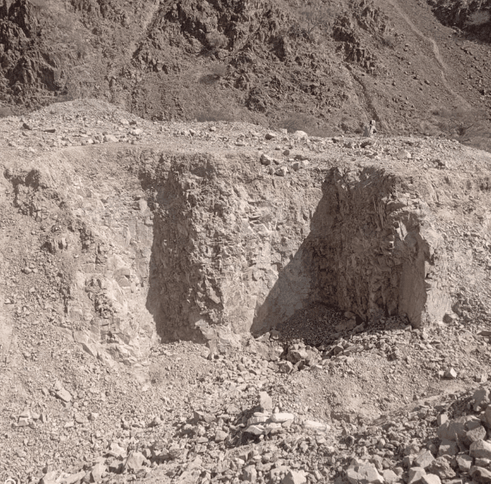 حضرموت تستغيث… مناجم الذهب والفضة تحت رحمة الفوضى وهيئة الثروات المعدنية توجه تحذيرا للمنقبين بالمساءلة الجنائية والسجن